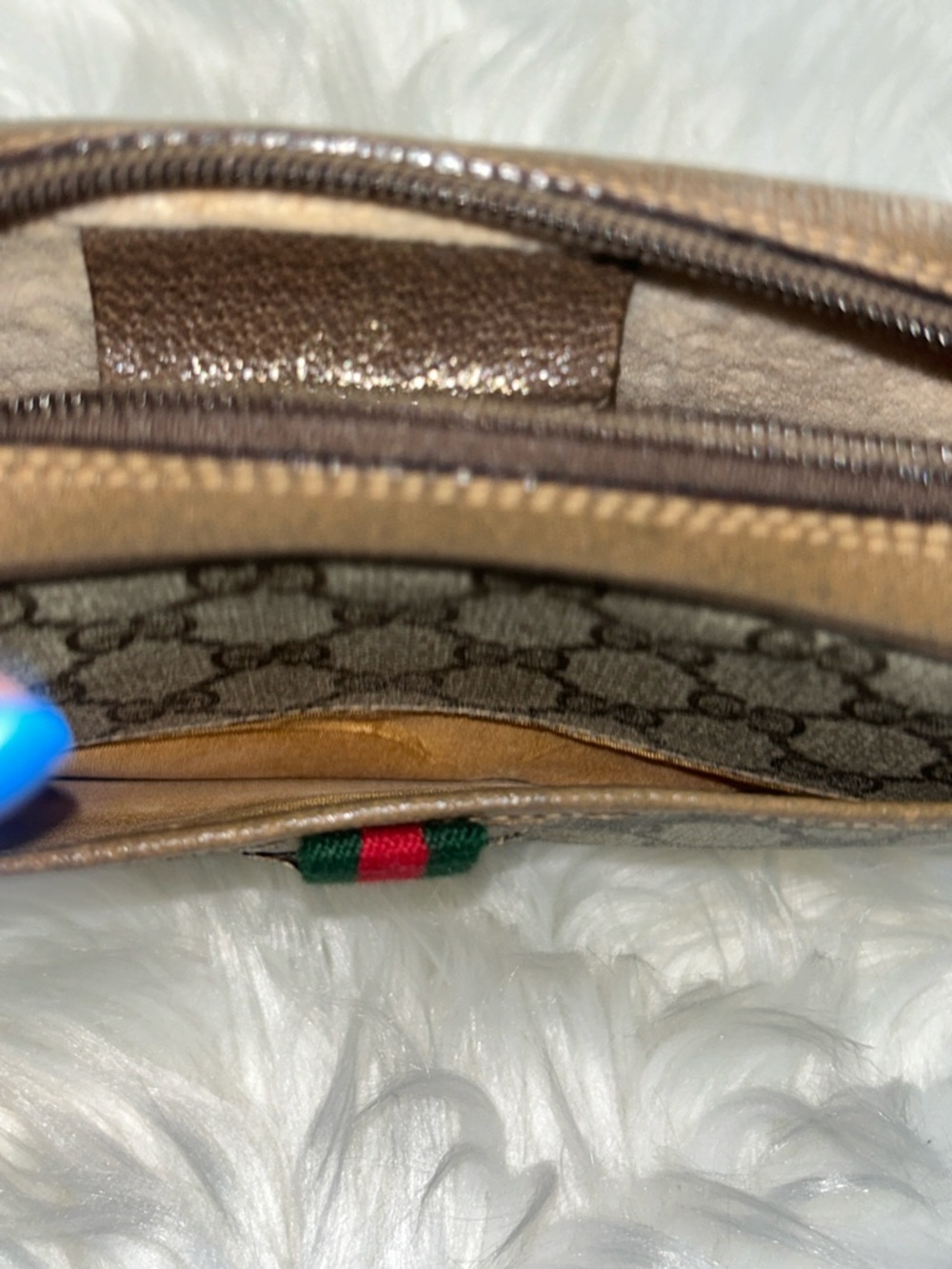 Gucci Beige Brown GG Canvas Crossbody with Green-Red Web and Gold Hardware - Picture 9 of 15